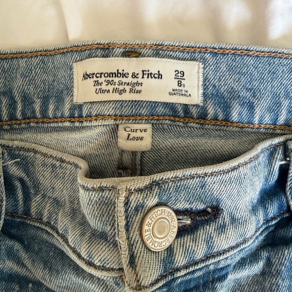 Abercrombie & Fitch 90’s Straight Leg Ultra High Rise Curve Love Jeans - Picture 3 of 5